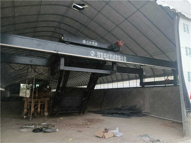 污泥糞便深槽好氧發酵鏈板翻拋機