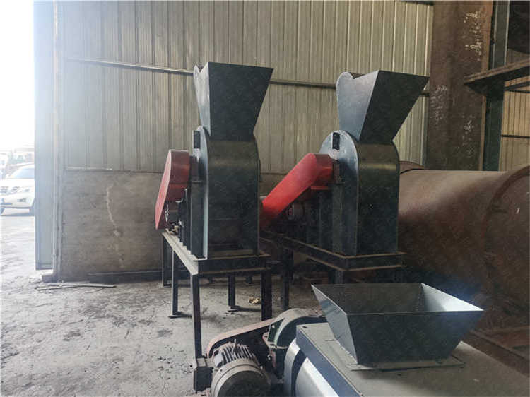 木薯渣破碎肥料處理機(jī),加工有機(jī)肥雙級(jí)粉碎機(jī),下料順暢