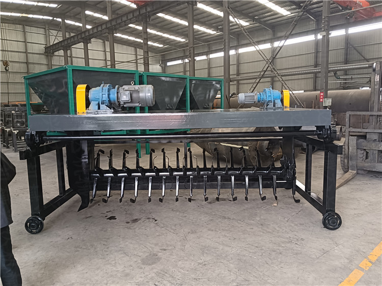 養殖場處理豬糞發酵設備,有機肥槽式翻拋機,雞糞好氧腐熟糞便翻耙機