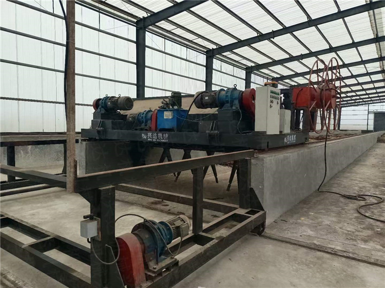 糞便軌道式堆肥機,雞糞升降液壓槽式翻拋機,翻堆均勻,產量大