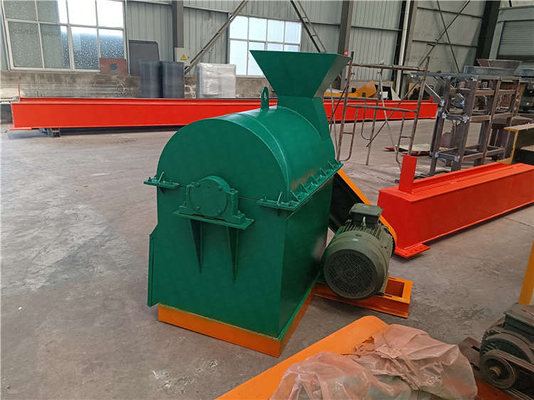 草炭土濕粘物料粉碎機(jī),均勻粉碎,發(fā)酵后雞糞豬糞采用半濕物料粉碎機(jī)處理