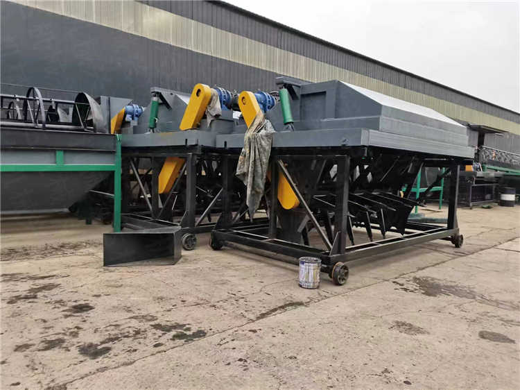 4米液壓槽式翻拋機(jī) 秸稈雞糞多槽發(fā)酵腐熟堆肥機(jī) 有機(jī)肥生產(chǎn)線設(shè)備